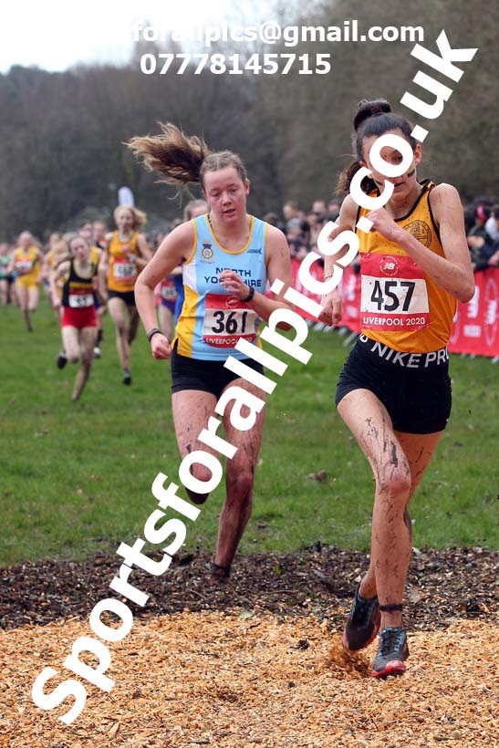Intermediate girls, 2020 New Balance English Schools Champs., Sefton Park, Liverpool. Photo: David T. Hewitson/Sports for All Pics